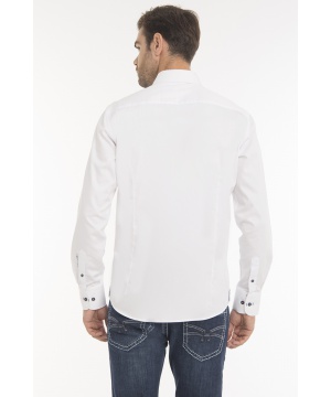 Бяла риза с тъмносини детайли от CULTURE