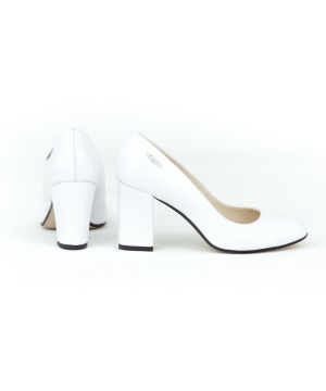 Обувки в бял цвят от Zapato