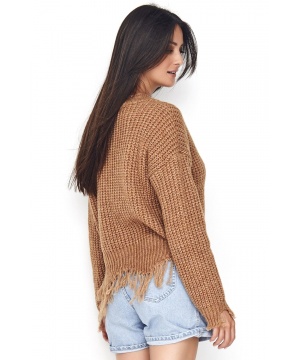 Пуловер в цвят камел от Numinou
