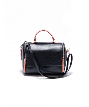 Красива кожена чанта с ефектни ципове в черен цвят