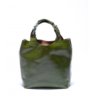 Зелена кожена чанта за стилни дни, изпълнени с цветно настроение