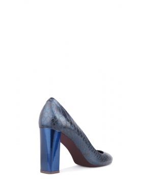 Сини обувки с животински ефект от Gino Rossi